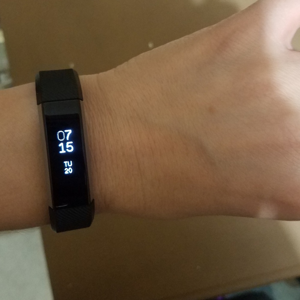 Fitbit Alta - image 1